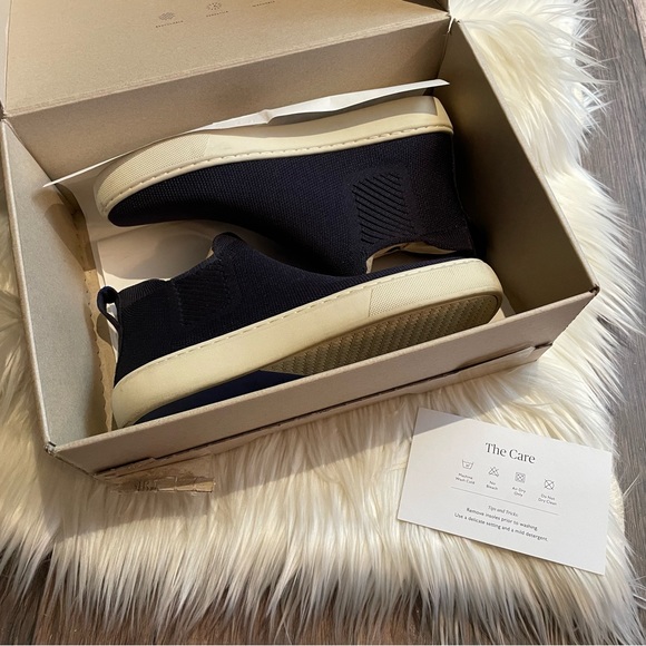 Limited Edition ~ Rothy’s Chelsea Nighfall - Picture 2 of 7